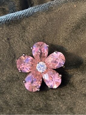 Vintage signed JC sterling Silver pink flower brooch.